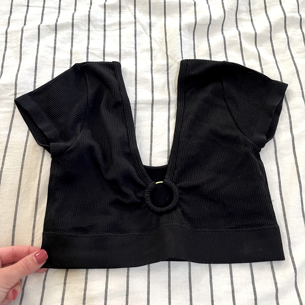 Black Aerie Cropped T Shirt Gold Ring